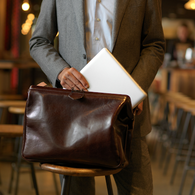 Mutsaers Leather Laptop Bag - The Classic - Chestnut / 17.3 inch