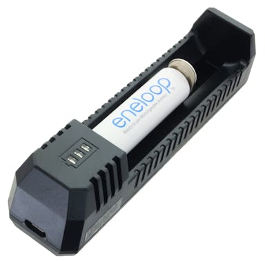 Nitecore enkele USB-lader UI1 met laadstroom max. 800 mAh, 3 LED, laadt 21700 met max. 77mm